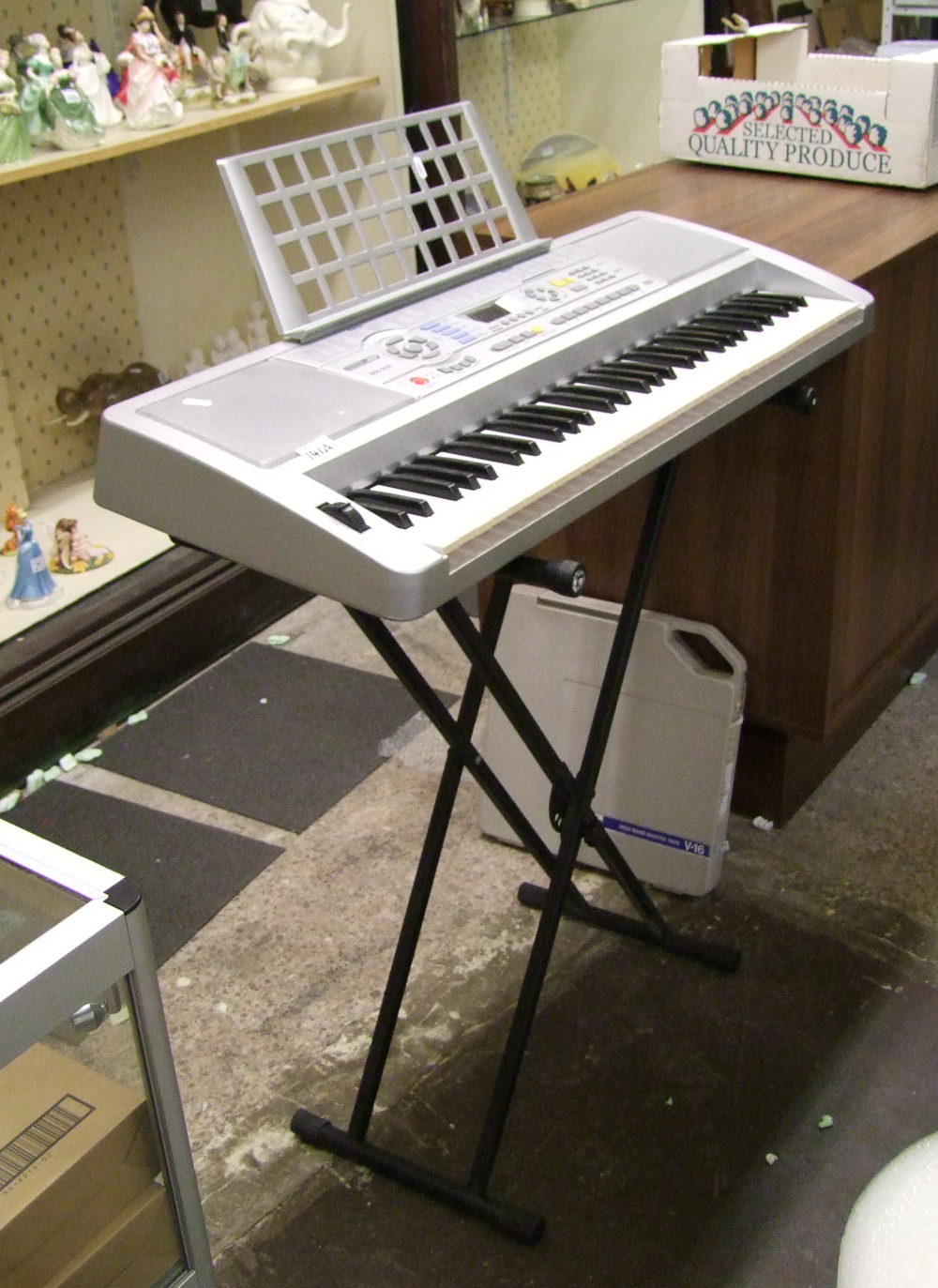 Acoustic Solutions MK-928 keyboard and stand: