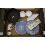 A collection of Wedgwood items to include black jasperware fotted bowl: jasperware plates, pin trays