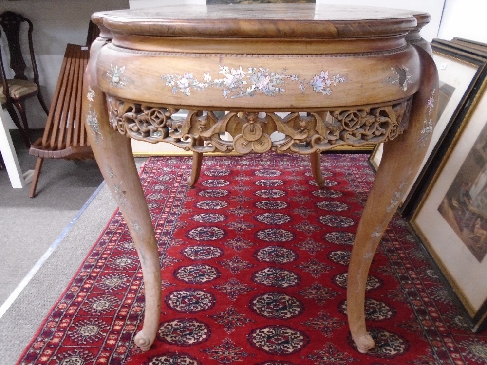 A Japanese Shibayama Mother of Pearl centre table having carved fretwork frieze, 109cms - Image 5 of 5