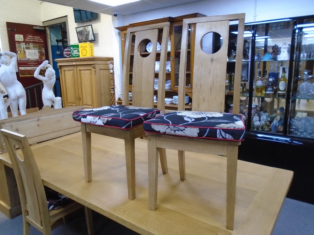 Contemporary oak refectory table and a set of six oak dining chairs by - Image 3 of 4