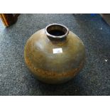 Round water pot