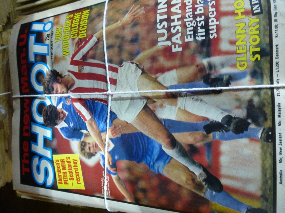 4 Bundles of old shoot magazines mainly 1980s - Image 2 of 3