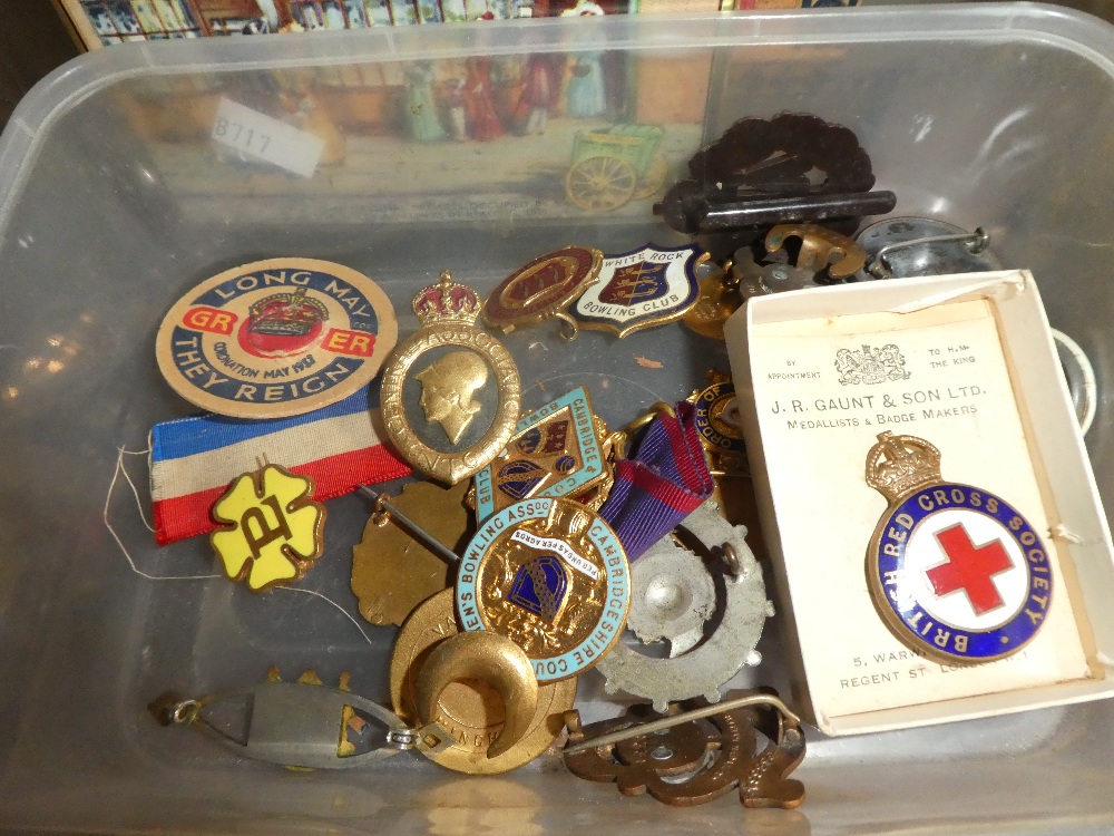 Box of vintage pin badges to incl. womens section British Legion, Primrose League etc. and 3 old