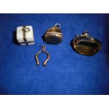 Victorian 9ct rose gold and hardstone fob/seal both stamped 375 etc.