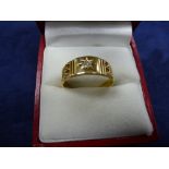 18ct yellow gold ring set with a small diamond shank stamped 18ct gross item weight 4g size Q