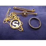 Collection of 9ct yellow and rose gold items including 2 car brooches, neck chain and pendant and