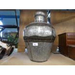 Medium water pot