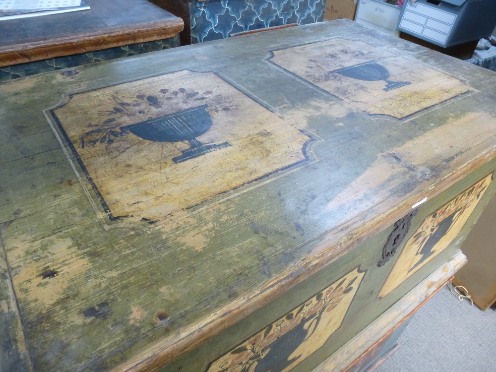 19th Century painted European coffer, hinged cover above a base with panels of classical urns and - Image 3 of 3