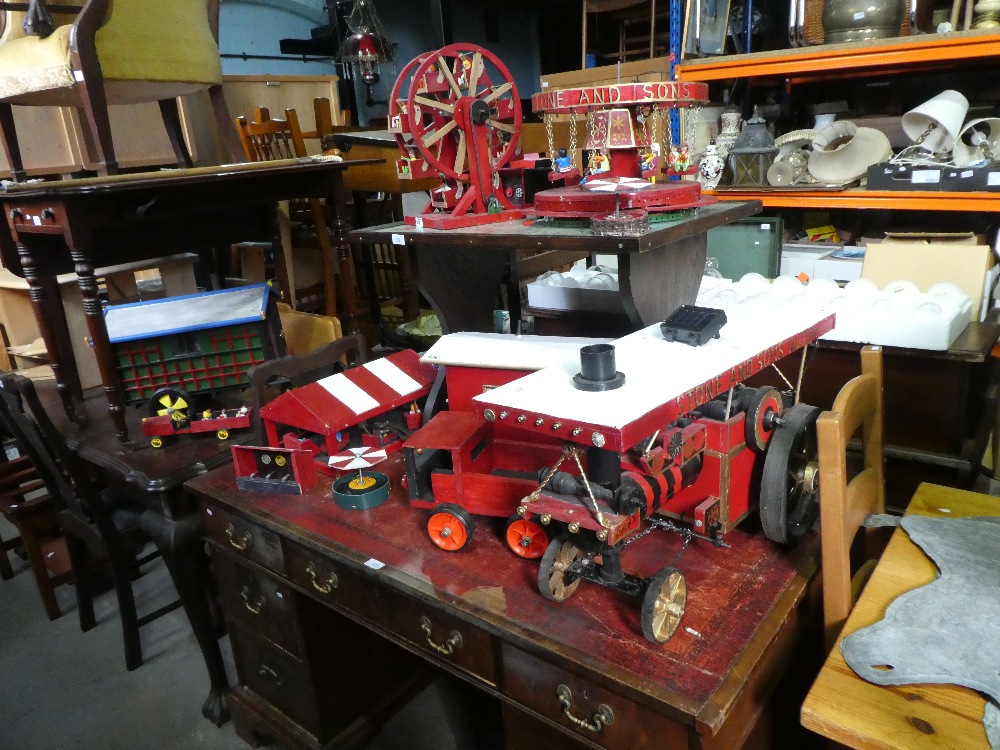 Scratch built fair ground hand cranked revolving carousel, some solar powered baskey people steam - Bild 5 aus 7