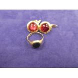 9ct yellow gold ring inset blood stone, stamped 375, size P, groos weight 3.3g together with a