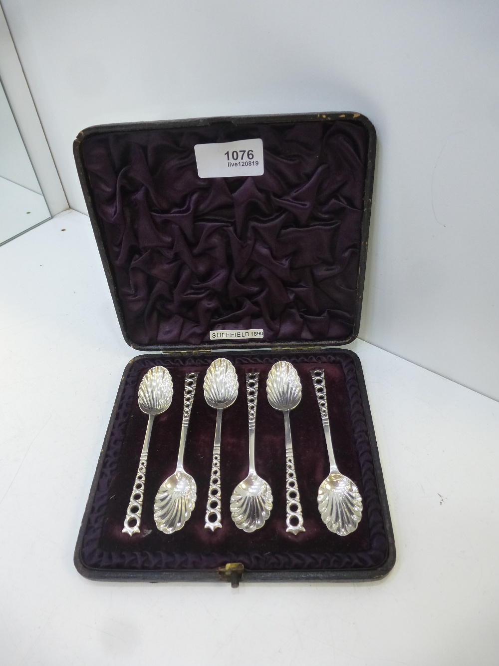 Set of 6 Victorian silver coffee spoons with shell pattern bowls, pierced handles, Sheffield 1890,