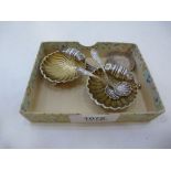 Pair of early 20th Century Cher silver salts, shell shaped, 1900, pair of similar salt spoons, 2