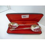 Pair of late 19th Century silver apostle spoons, London 1891 & 1892, approx. 3 troy oz