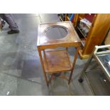 Mahogany Victorian wash stand with 2 undertiers