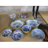 A small quantity of Chinese blue and white items and sundry