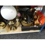 Box mixed metalware, including vintage seals, horse brasses, lamps etc.