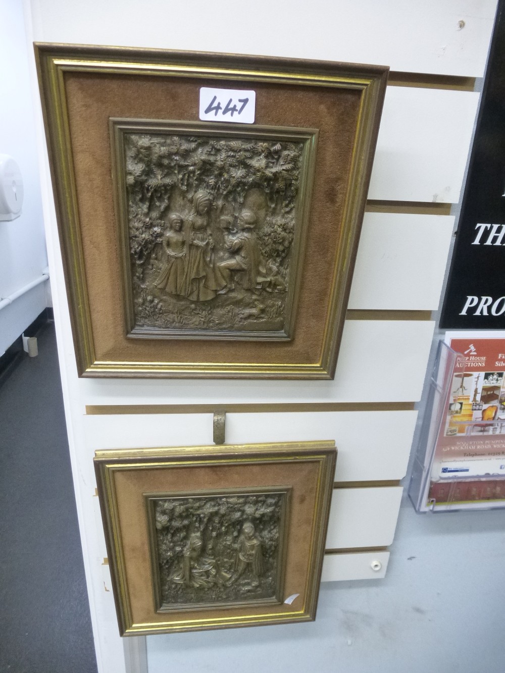 Large 3D picture of Knights of Old, together with two sets of two smaller pictures of figures - Image 2 of 2
