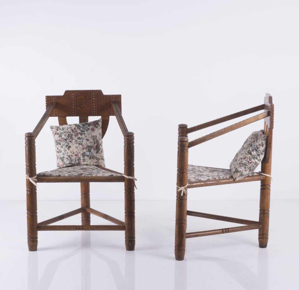 SchwedenZwei Armlehnstühle 'Munk chair', 1930/40er JahreH. 86 x 60 x 54 cm.Eichenholz, teilweise - Image 3 of 9