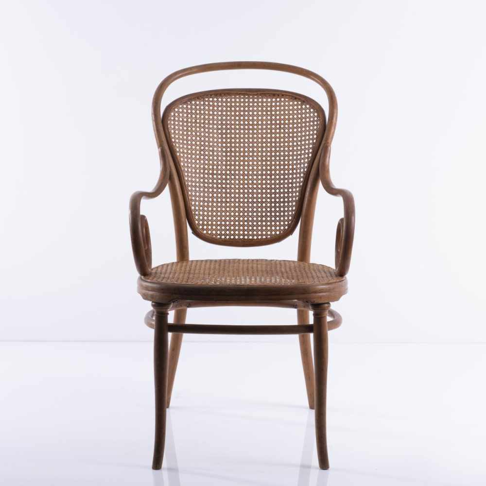 Thonet, Wien Armlehnstuhl 'Nr. 12', 1860er JahreH. 99,5 x 57,5 x 64,5 cm.Buchenholz, Bugholz und