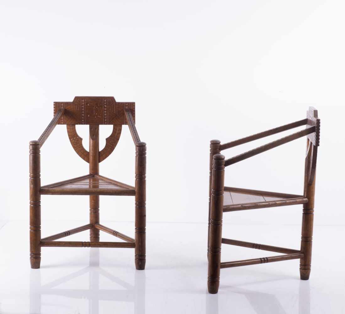 SchwedenZwei Armlehnstühle 'Munk chair', 1930/40er JahreH. 86 x 60 x 54 cm.Eichenholz, teilweise - Image 2 of 9