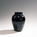 Giuseppe BarovierVase, 1920Auf runder Standzone sich gewölbt erweiternd, gerade Mündung. H. 23,5 cm.