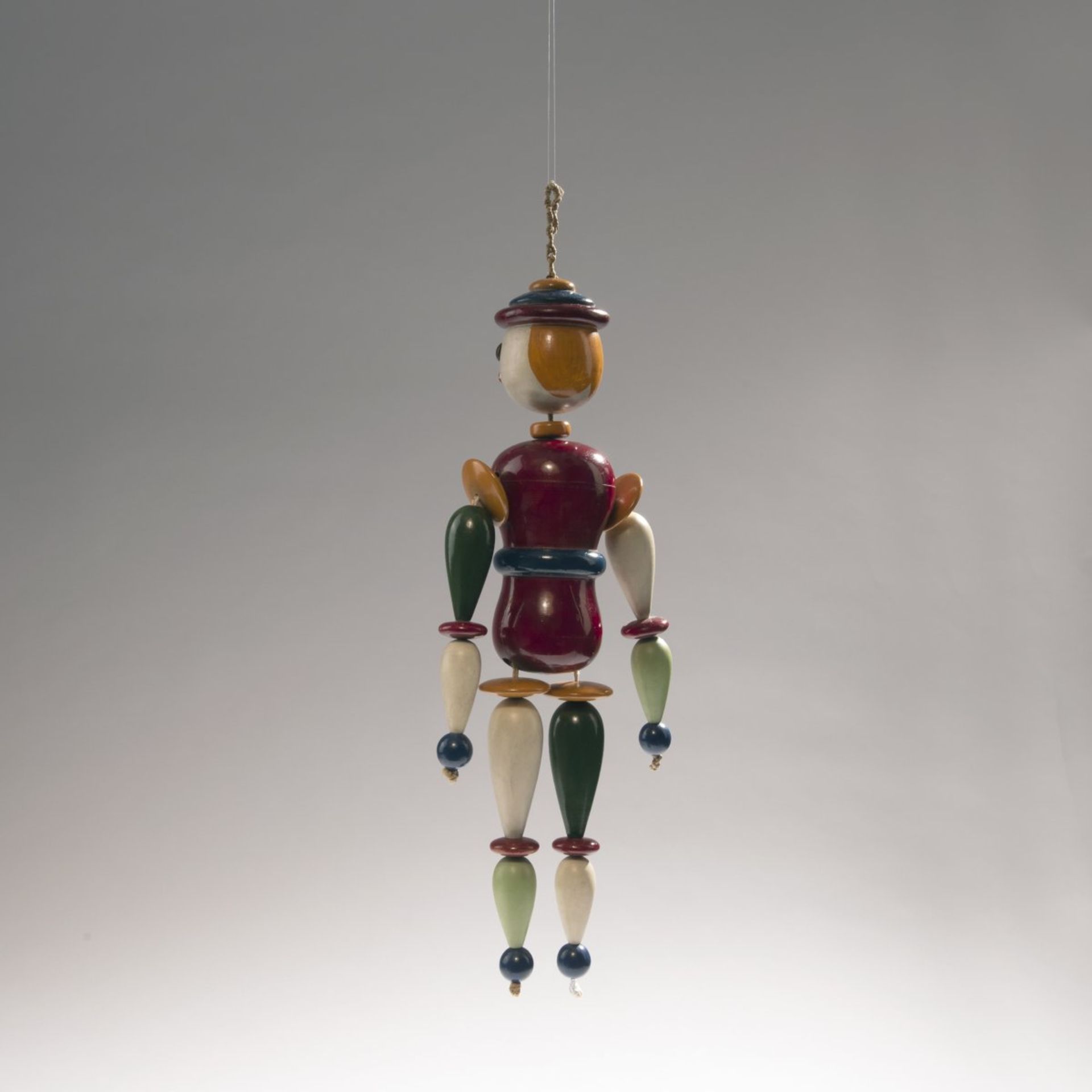 Oskar Schlemmer, Gliederpuppe, 1922 Gliederpuppe, 1922 H. 37,5 x 37,5 x 6,5 cm. Josef Hartwig. Holz, - Bild 16 aus 19