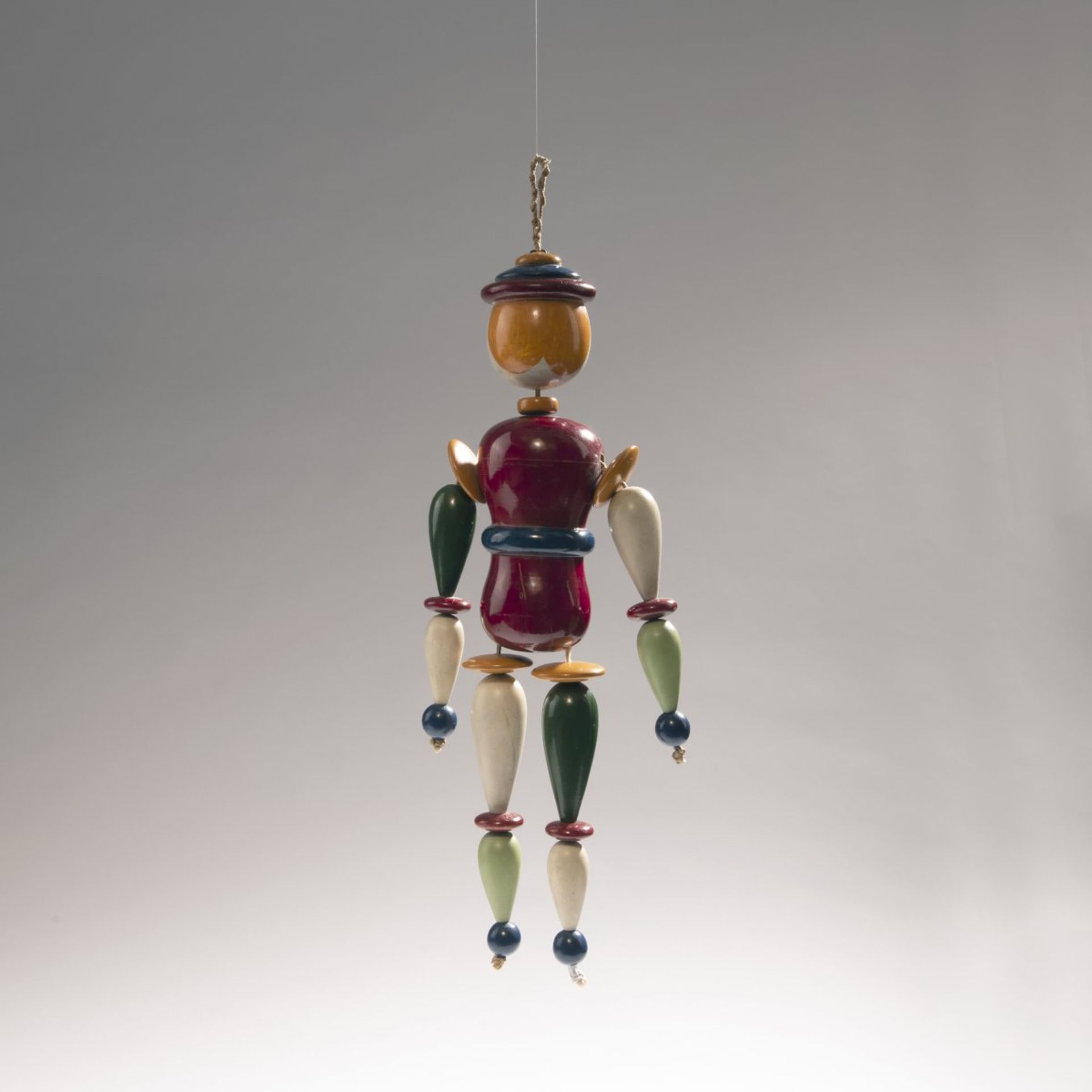 Oskar Schlemmer, Gliederpuppe, 1922 Gliederpuppe, 1922 H. 37,5 x 37,5 x 6,5 cm. Josef Hartwig. Holz, - Bild 13 aus 19