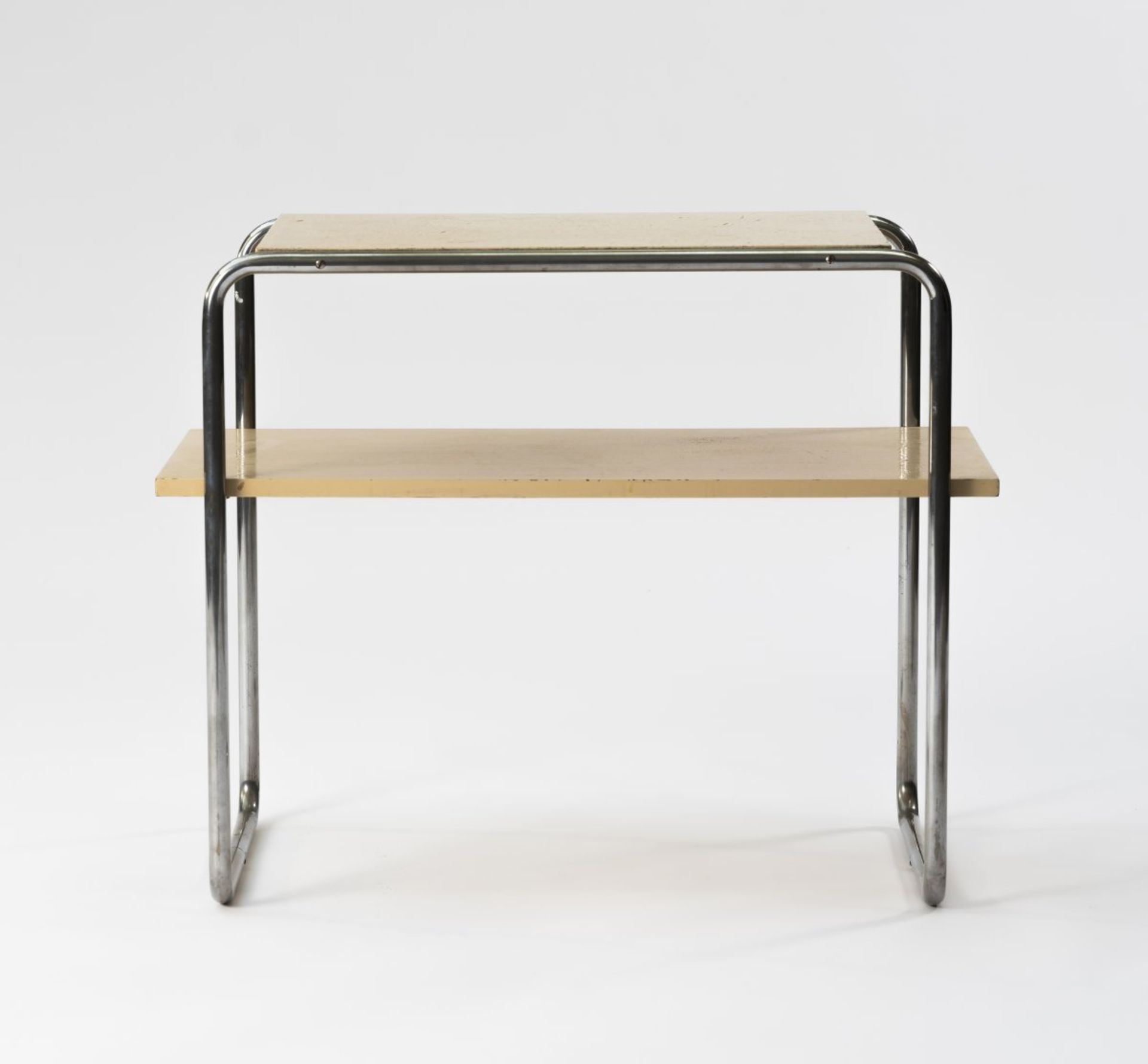 Marcel Breuer, Ablegetisch 'B 12', um 1927Ablegetisch 'B 12', um 1927H. 60,5 x 75,5 x 38 cm; Ø 2,0