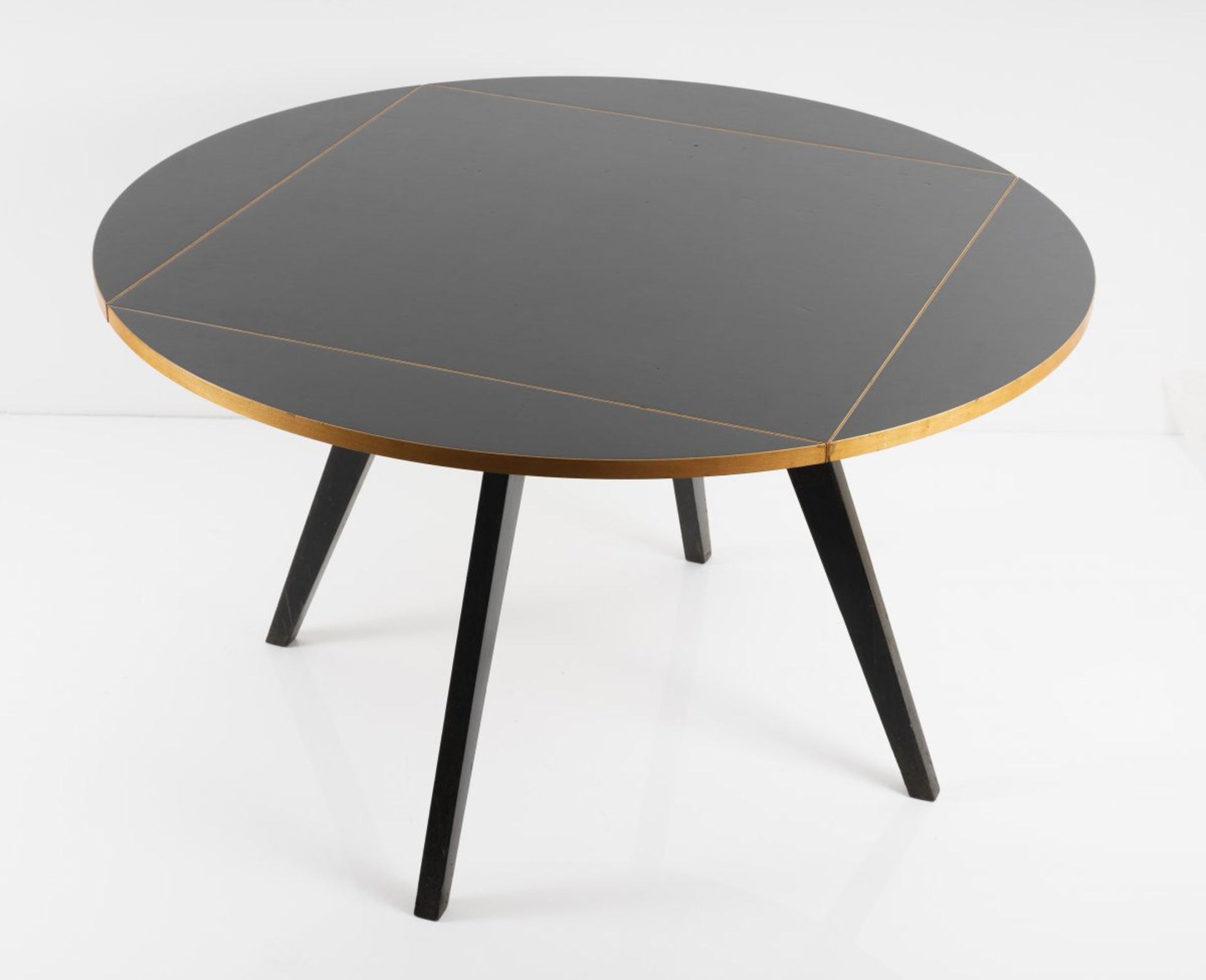 Max Bill, Tisch 'quadratrund', 1949Tisch 'quadratrund', 1949H. 73 x 90 x 90 cm bzw. Ø 127,5 cm. - Bild 7 aus 9
