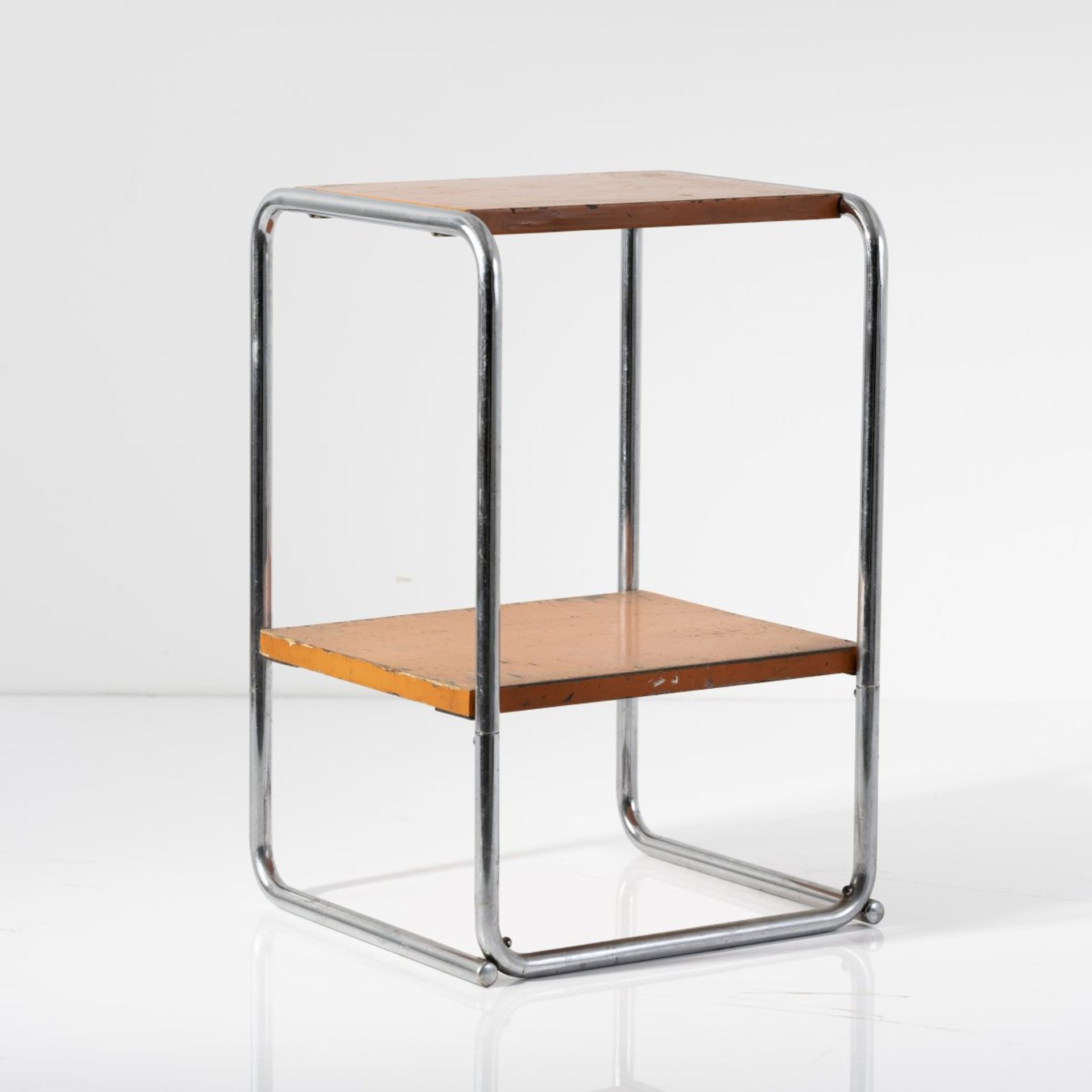 Thonet, Frankenberg, Beistelltisch 'MM 3', um 1932Beistelltisch 'MM 3', um 1932H. 60 x 40,5 x 38