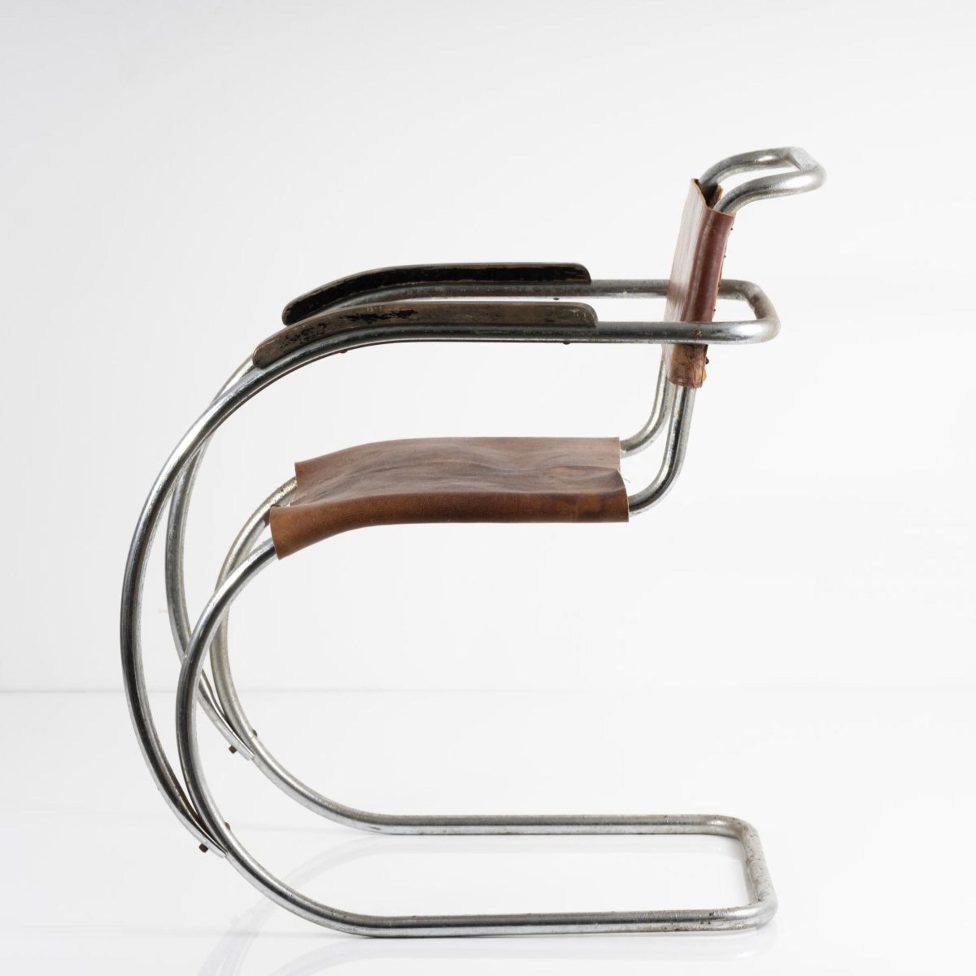 Ludwig Mies van der Rohe (nach), Armlehnsessel 'MR 20 - Variante', 1927Armlehnsessel 'MR 20 - - Bild 9 aus 18