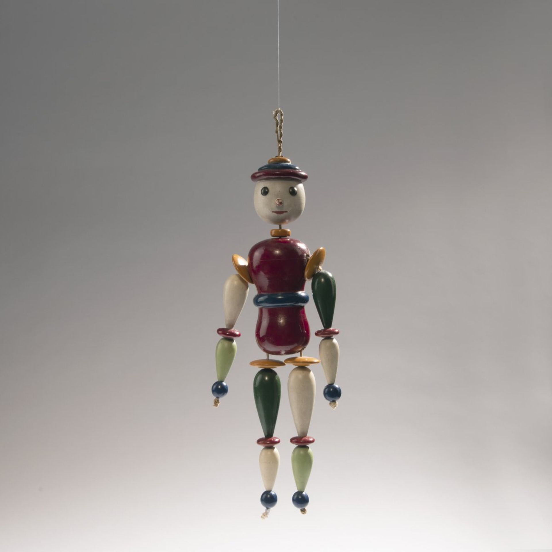 Oskar Schlemmer, Gliederpuppe, 1922 Gliederpuppe, 1922 H. 37,5 x 37,5 x 6,5 cm. Josef Hartwig. Holz, - Bild 6 aus 19