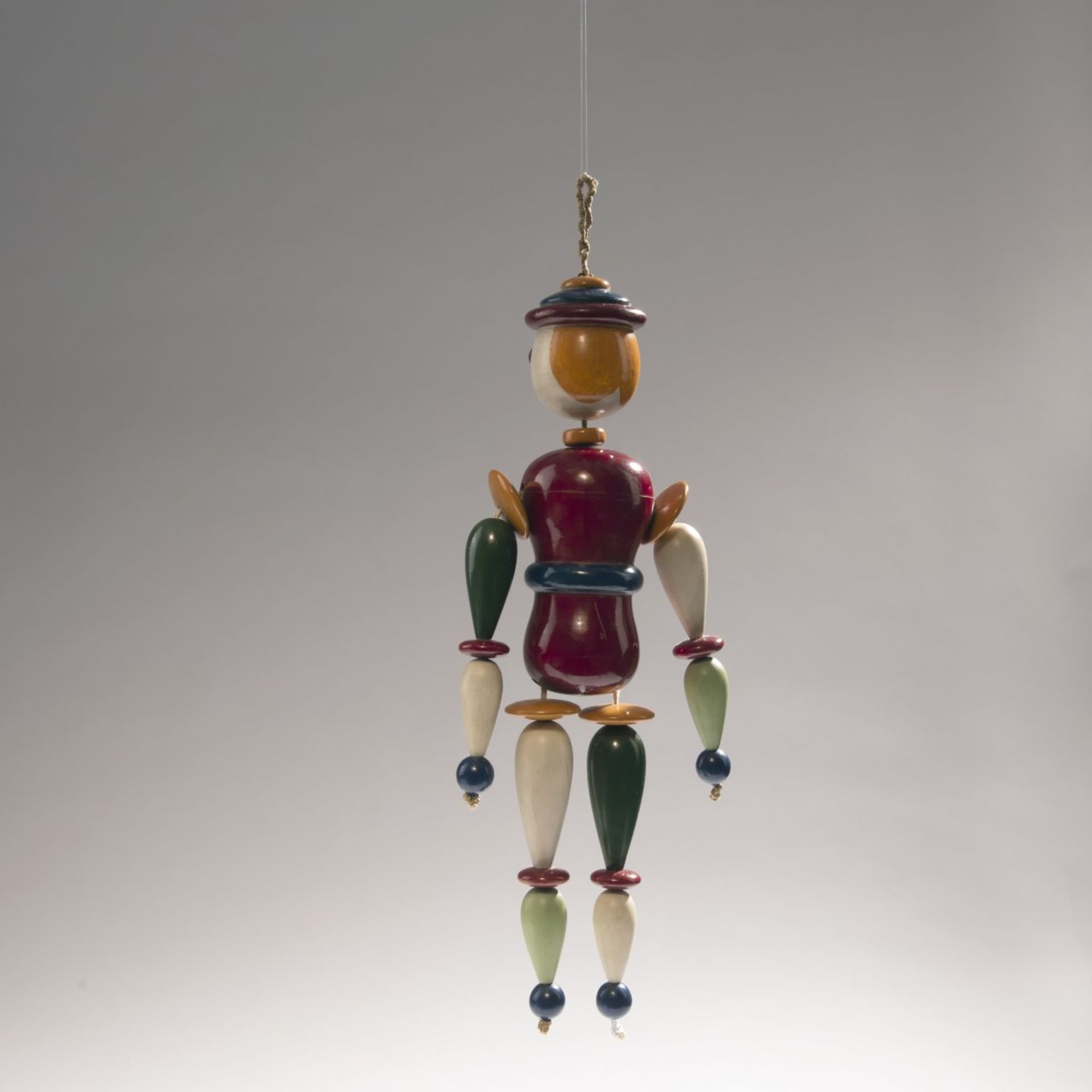 Oskar Schlemmer, Gliederpuppe, 1922 Gliederpuppe, 1922 H. 37,5 x 37,5 x 6,5 cm. Josef Hartwig. Holz, - Bild 15 aus 19