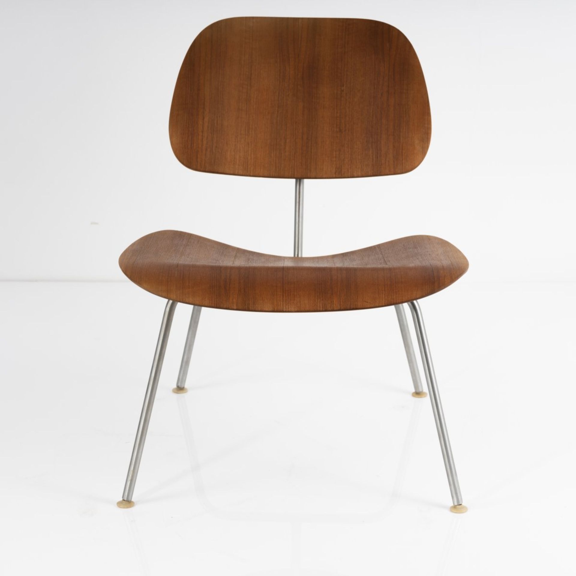 Charles Eames, Sessel 'LCM', 1946Sessel 'LCM', 1946H. 65 x 54 x 65 cm.Herman Miller, Zeeland. - Image 3 of 10