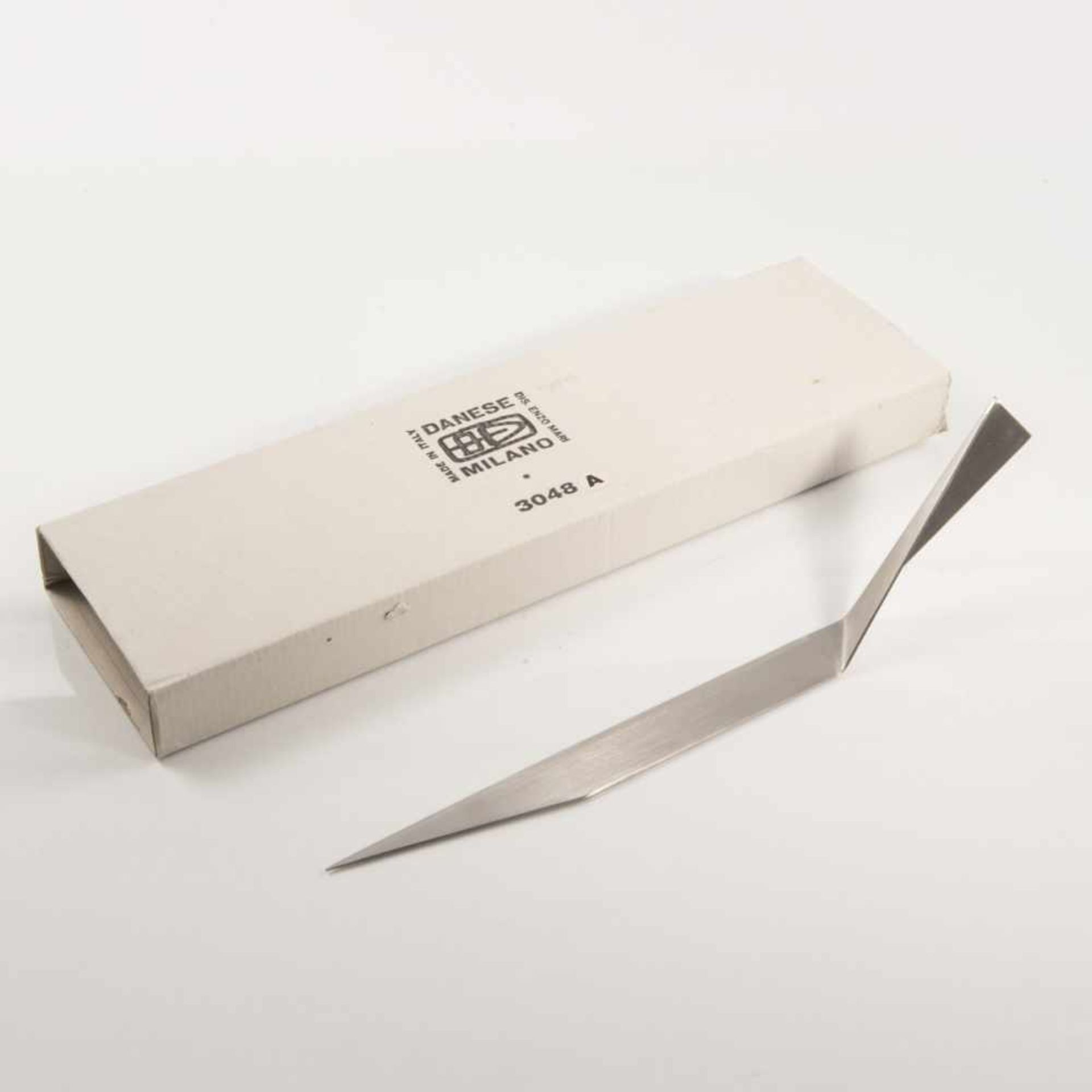 Enzo Mari, 'Benbecula' paper knife, 1961Enzo Mari, 'Benbecula' paper knife, 1961, L. 32.5 cm. - Bild 2 aus 2
