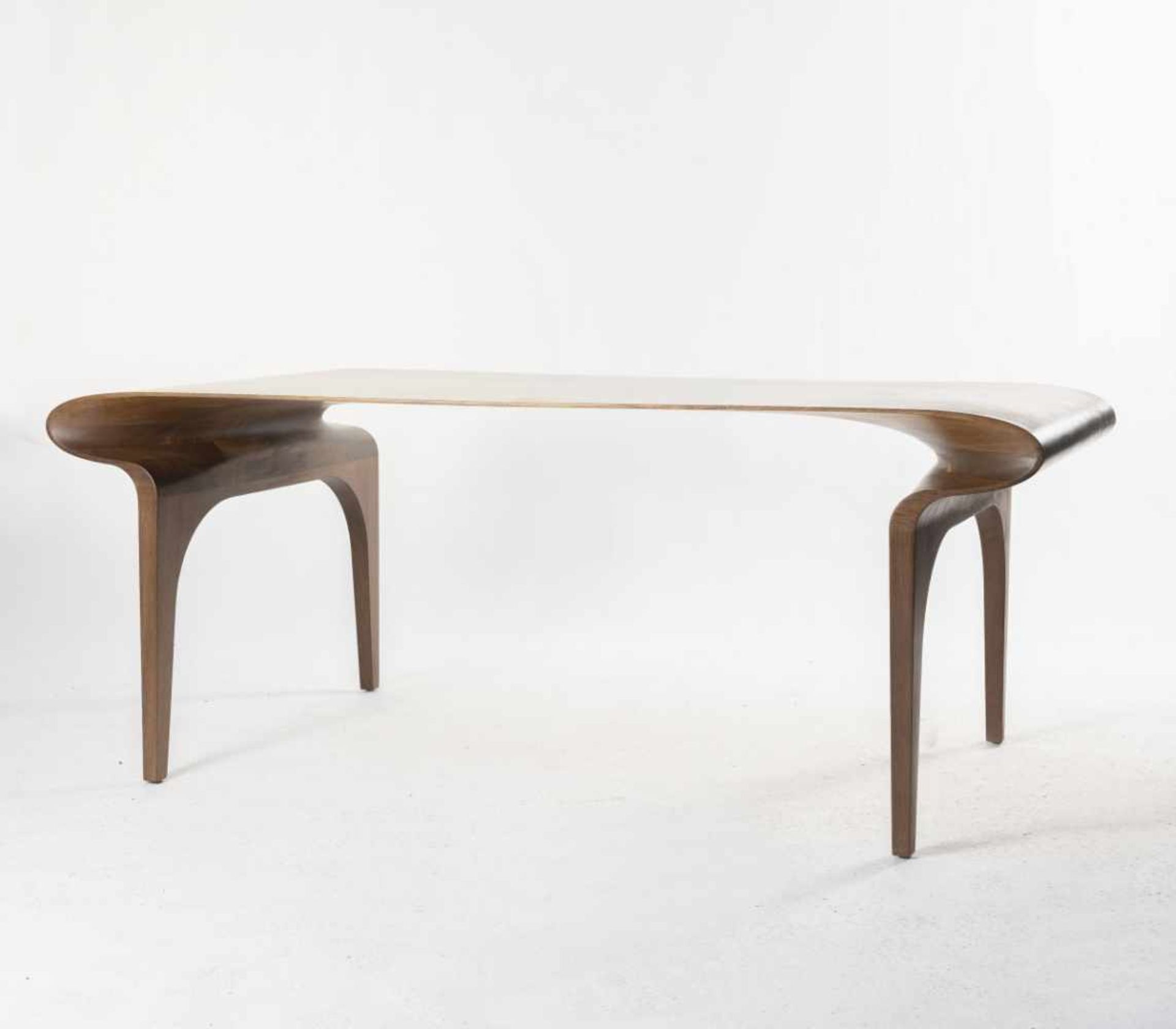 Bodo Sperlein, 'Contour' desk, c. 2009 'Contour' desk, c. 2009 H. 74 x 191 x 90.5 cm. Dark walnut - Bild 6 aus 6