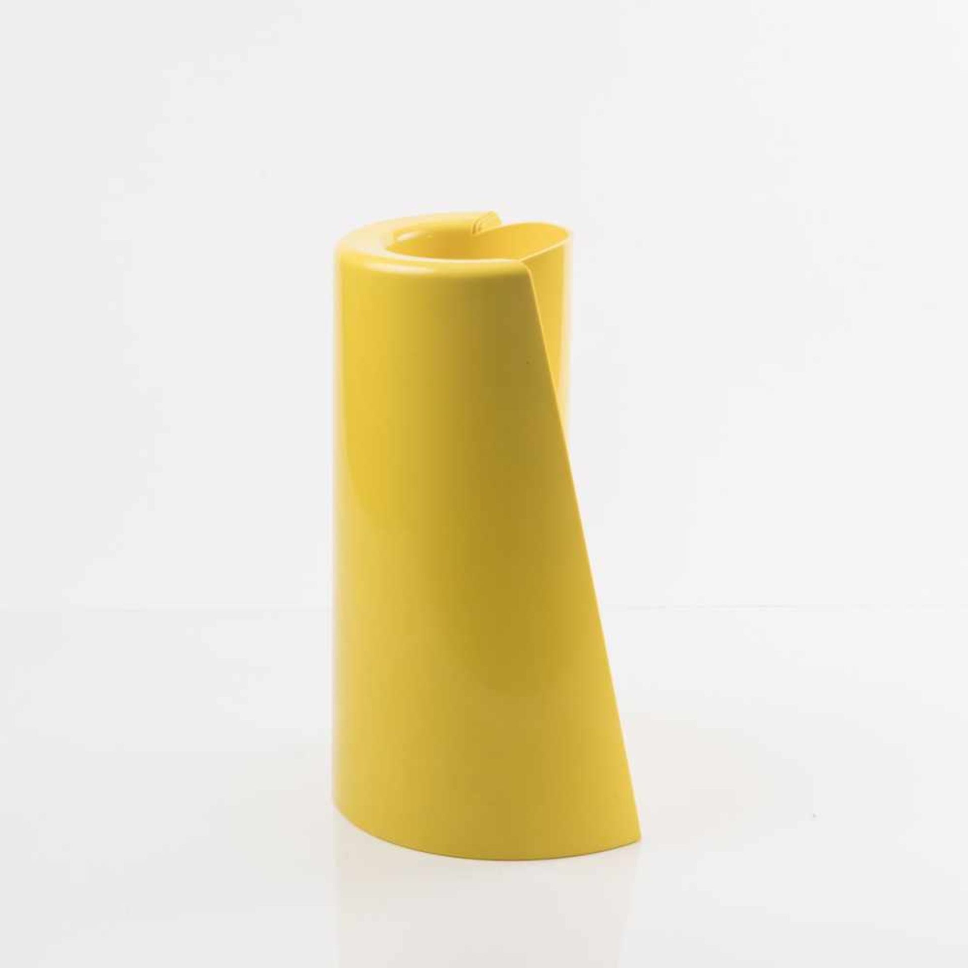 Enzo Mari, 'Pago Pago' vase, 1969Enzo Mari, 'Pago Pago' vase, 1969, H. 39 cm, D. 20 cm. Model 3087A. - Bild 4 aus 6
