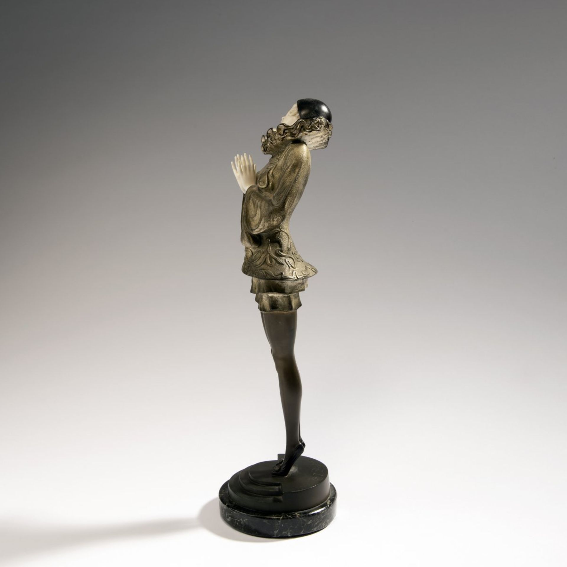 Paul Philippe, 'Pierrette', c. 1928'Pierrette', c. 1928H. 37.7 cm (incl. base). Bronze, gilded, - Bild 3 aus 6