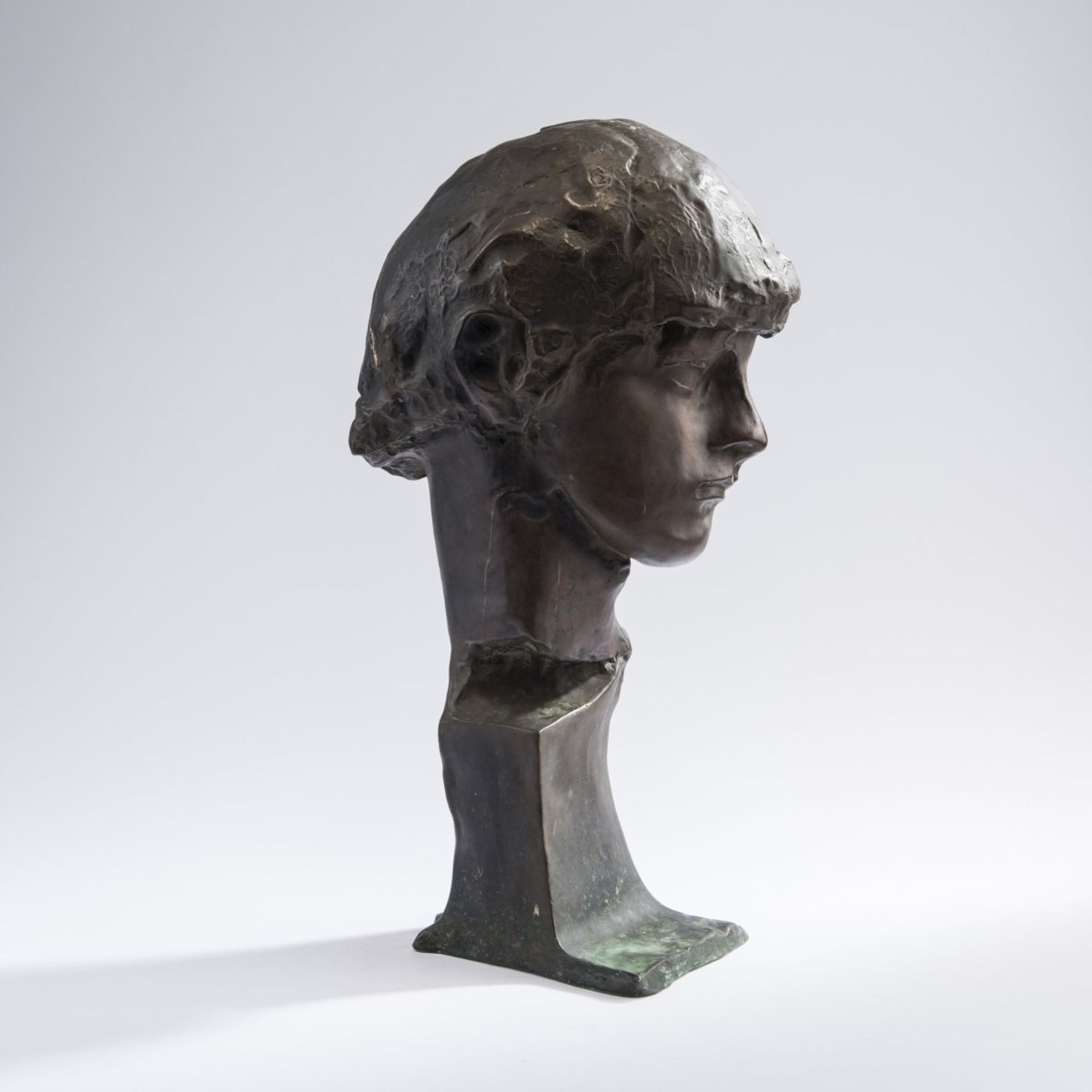 Augusto Perez, Male head, 1970sMale head, 1970sH. 50 cm. Bronze, dark patina. Signed: Perez ( - Bild 3 aus 6