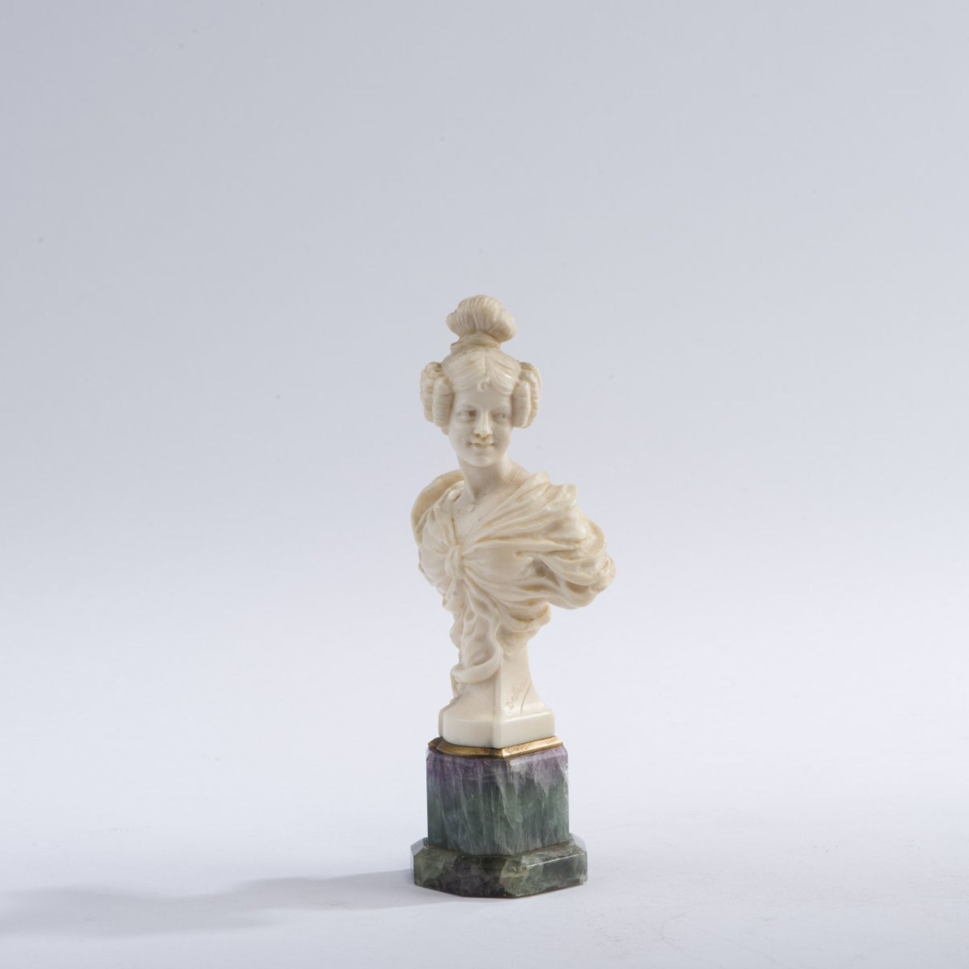 Clovis Delacour, Female bust, c. 1900Female bust, c. 1900H. 15.1 cm (with base). Carved ivory. - Bild 2 aus 5
