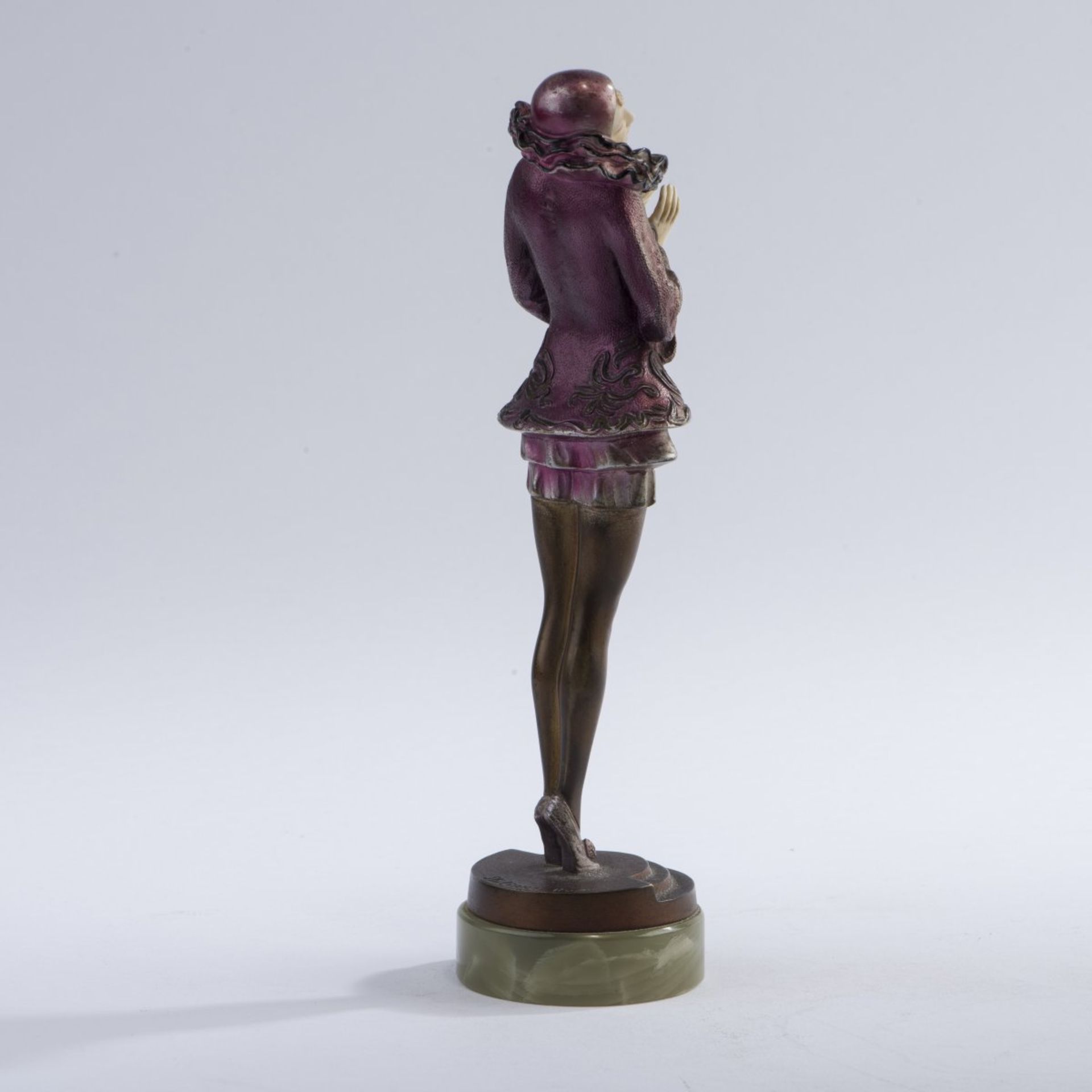 Paul Philippe, 'Pierrette', c. 1928'Pierrette', c. 1928Pierrette standing on tiptoe with head tilted - Bild 3 aus 8