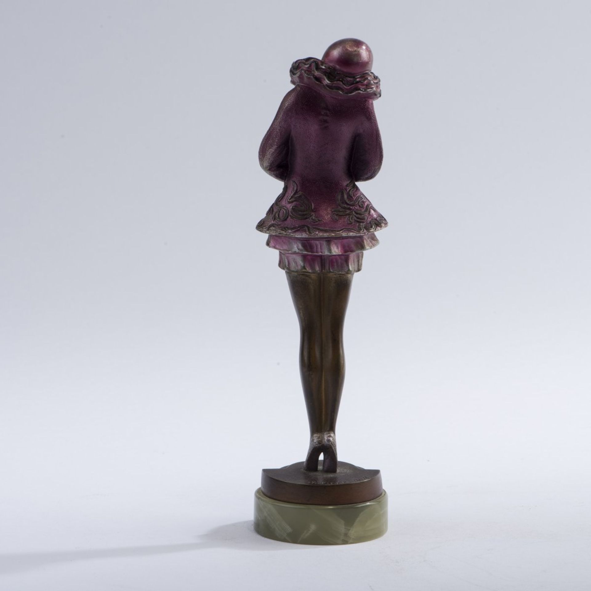 Paul Philippe, 'Pierrette', c. 1928'Pierrette', c. 1928Pierrette standing on tiptoe with head tilted - Bild 4 aus 8