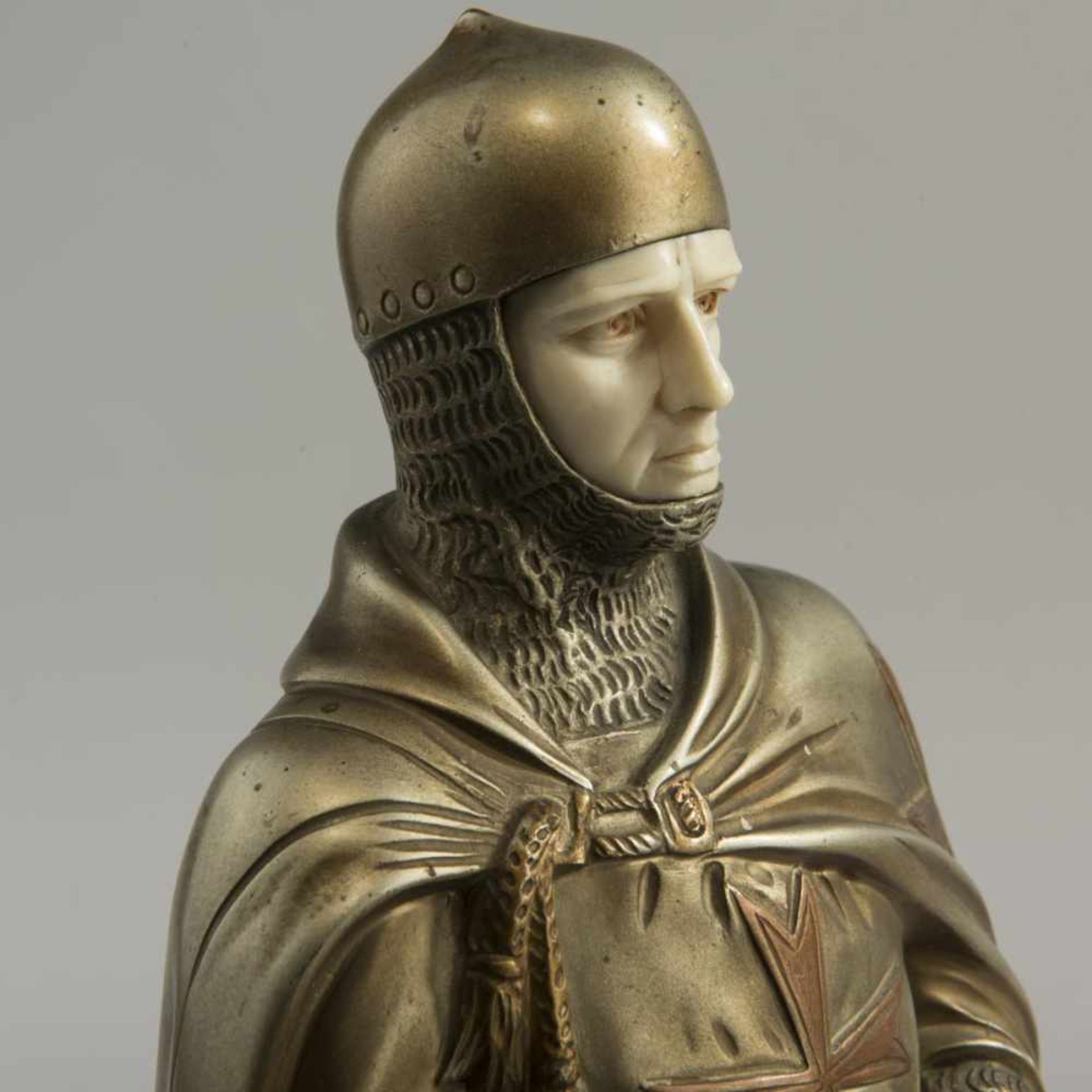 Richard W. Lange, 'Maltese Knight', c. 1920'Maltese Knight', c. 1920H. 44.5 cm. Cold-painted bronze, - Bild 6 aus 7