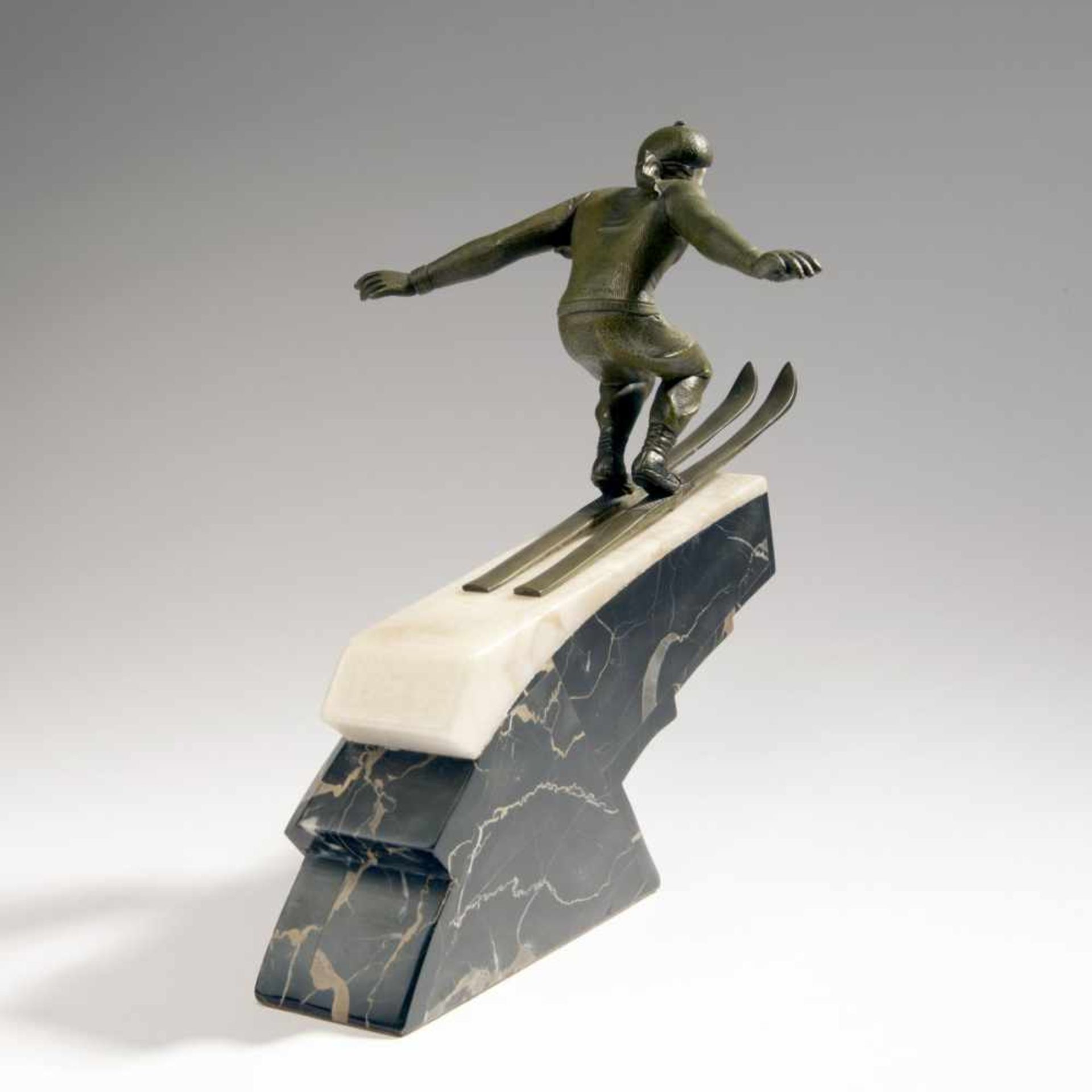 Jean Jacquemin, 'Skier', c. 1925'Skier', c. 1925H. 30.5 cm, 32.5 x 20.3 cm (incl. base). Cold- - Bild 4 aus 7