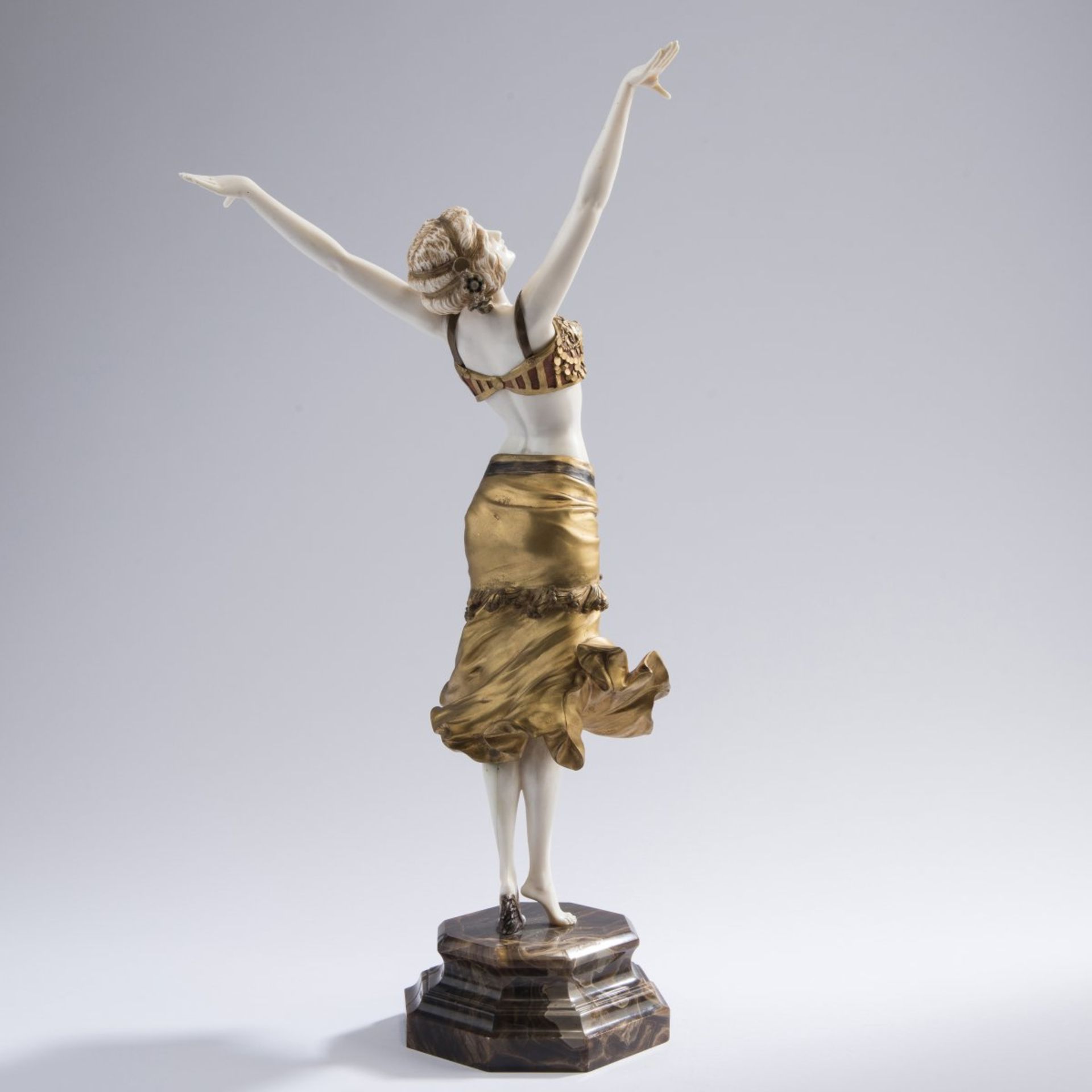 Paul Philippe, 'Radha', 1920s'Radha', 1920sH. 56.3 cm (with base). Cold-painted bronze, gilded. - Bild 5 aus 7