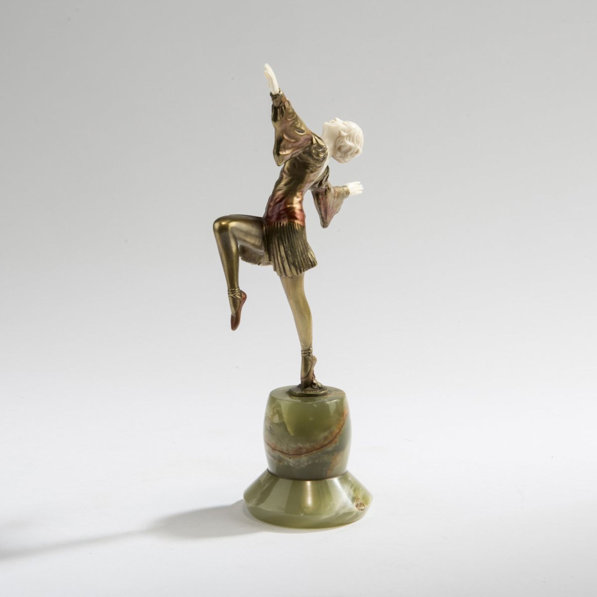 Josef Lorenzl, Dancer, 1920sDancer, 1920sH. 23 cm (with base). Cold-painted bronze, head, - Bild 3 aus 4