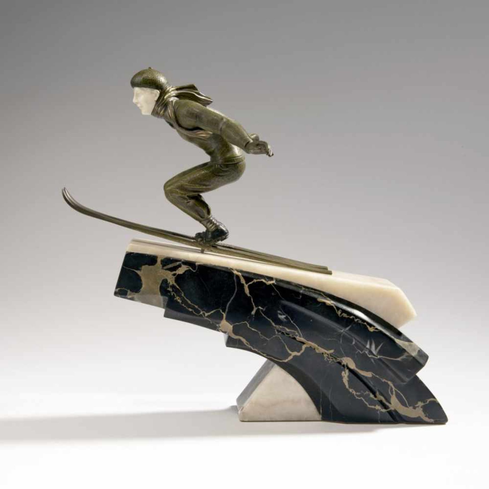 Jean Jacquemin, 'Skier', c. 1925'Skier', c. 1925H. 30.5 cm, 32.5 x 20.3 cm (incl. base). Cold- - Bild 2 aus 7