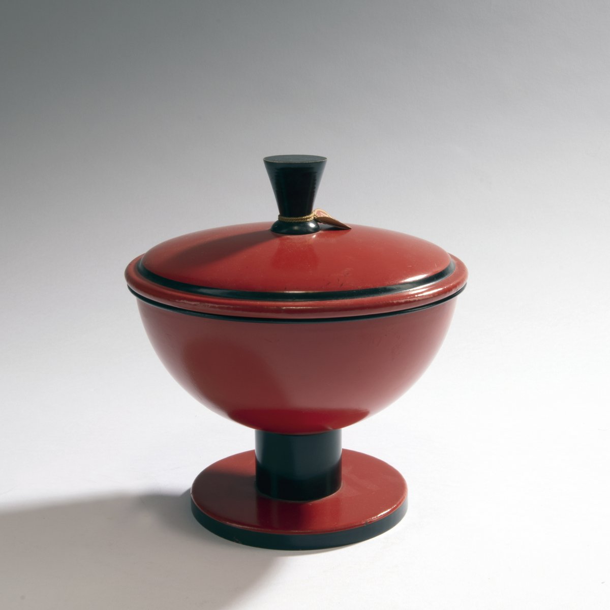 Marianne Brandt, Lid box, 1929Lid box, 1929H. 20.2 cm, D. 19 cm. Made by Ruppelwerk, Gotha. Sheet