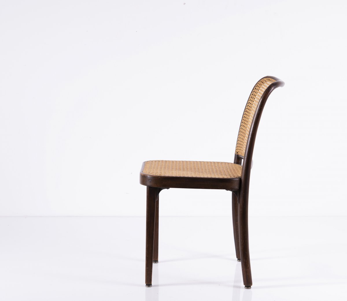 Josef Hoffmann, 'A 811' chair, 1930'A 811' chair, 1930H. 74,5 x 55 x 45,5 cm. Made by Thonet, - Image 6 of 11