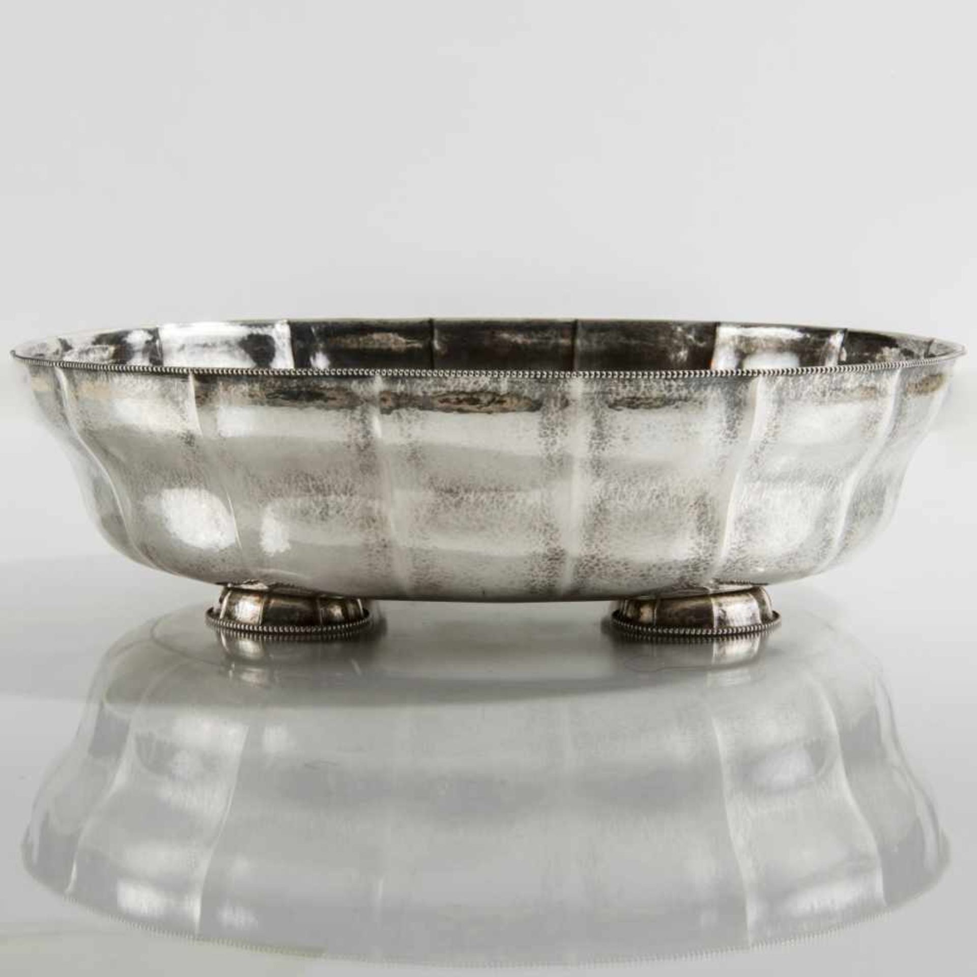 Josef Hoffmann, Bowl on four feet, c. 1918Bowl on four feet, c. 1918H. 6.5 cm, 24.5 x 21 cm. Made by - Bild 4 aus 4